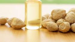 Deretan Manfaat Minyak Kemiri untuk Tubuh, Cegah Rambut Rontok hingga Hilangkan Ketombe