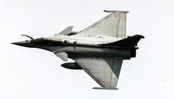 Begini Manuver Pesawat Tempur Rafale di Langit Jakarta