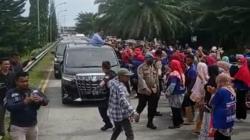 Teriakan Anies Presiden Menggema di Bandara Kualanamu