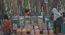 Liburan di Desa Ini Wajib Kunjungi Pasar Tradisional, Suasananya seperti Kembali ke Masa Lalu! 