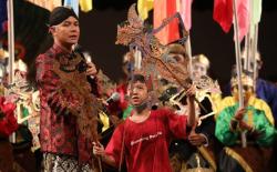 Peringatan Hari Wayang Dunia, Ganjar Tantang Dalang Cilik Ini Unjuk Kebolehan 