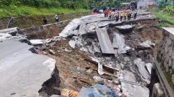 Jalan Dekat Jembatan Gladak Perak Lumajang Longsor, BPBD: Akibat Curah Hujan Tinggi