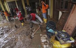 Penampakan Perumahan Wahyu Utomo Ngaliyan Semarang Terendam Banjir Lumpur