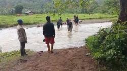 Selamatkan Anak Jatuh dari Jembatan yang Roboh, Warga Sleman Terseret Banjir 