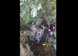 Avanza Terjun ke Saluran Air Sedalam 3 Meter, 6 Orang Luka-luka<