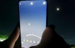 Terhalang Mendung Tebal, Gerhana Bulan Total Tak Terlihat di Makassar<