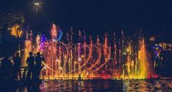 Taman Pelangi Jogja, Wisata Malam Estetik dengan Pemandangan Air Mancur Menari