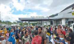 Malaysia Deportasi 251 WNI Bermasalah via PLBN Entikong, 8 Orang Repatriasi