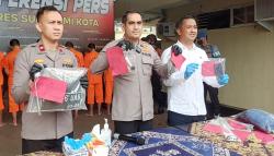 Beraksi di 31 TKP, Pencuri Motor dan Penadah Ditangkap Polisi di Sukabumi<