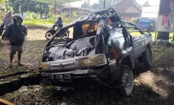  Pikap Tabrak Pohon di Jalan Raya Ajibarang-Purwokerto, 2 Orang Tewas 7 Luka<