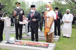 Berlangsung Khidmat, Wakil Presiden Hadir sebagai Inspektur Upacara Hari Pahlawan 2022