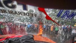 Ratusan Buruh Tuntut Kenaikan Upah dan Tolak PHK