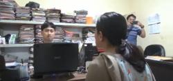 Kedapatan Curi HP di Pasar, Ibu Muda Hamil 5 Bulan Ditangkap Warga<