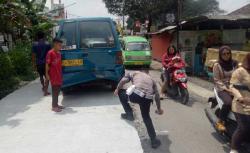 Mobil Tabrak 3 Angkot di Ciapus Bogor Diduga karena Pengemudi Meleng, 5 Orang Terluka