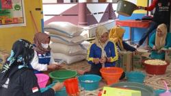 Dapur Umum Disediakan di Kantor Desa, Distribusi Makanan Terdampak Banjir Lebih Mudah