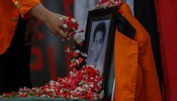 Tabur Bunga Peringati 24 Tahun Tragedi Semanggi 1