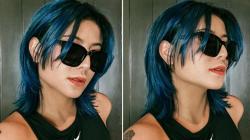 Bikin Pangling Awkarin Warnai Rambut Jadi Biru Cerah, Netizen: Kirain Jungkook BTS