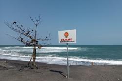 BMKG Ingatkan Gelombang Tinggi hingga 4 Meter di Laut Selatan 