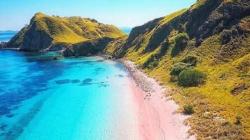 5 Pasir Pantai Berwarna Unik di Dunia, Nomor 3 Ada di Lombok 
