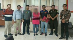 Polresta Manado Serahkan Tersangka dan Barang Bukti Kasus Korupsi di Pegadaian