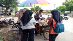 Keluar dari Pegawai RS, Pria di Pemalang Pilih Jualan Cilok Beromzet Ratusan Ribu Rupiah