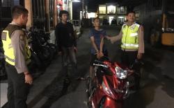 Diduga Mabuk, Pria Ini Peras dan Pukul Warga, Diamuk Massa<