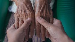 Miris dan Tega Banget, Puluhan Anak di Surabaya Serahkan Orang Tua Lansia ke Panti Sosial