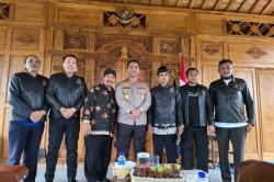 Kapolda DIY Diberi Keris Kiai Sengkelat dari Paguyuban Kawulo Mataram, Begini Maknanya