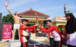  Kirab Obor Pospenas IX Singgah di 2 Pondok Pesantren Legendaris di Demak dan Semarang 