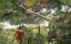 Seberangi Sungai, Nenek dan Cucunya Hilang Terseret Arus Sungai Wae Nunung 