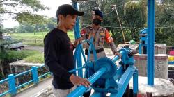 Hadapi Ancaman Banjir, Brimob Polda Jabar Kerahkan Personel Pantau Debit Air Sungai