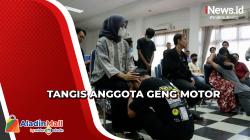Tangis Anggota Geng Motor Cilegon saat Dipertemukan Orang Tua