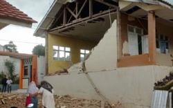 BMKG Bandung Sebut 130 Kali Gempa Susulan Guncang Cianjur<