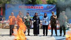 Bea Cukai Surakarta Musnahkan Ribuan Batang Rokok Ilegal