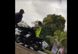 Oknum Polisi di Batanghari yang Videonya Viral Tendang Perut Warga Diperiksa Propam<