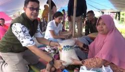 Gempa Cianjur, MNC Peduli Serahkan Bantuan Bahan Pokok di Kampung Gintung<