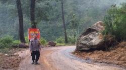 Pascalongsor, Batu Besar Disingkirkan, Jalur Garut-Bungbulang Kembali Normal