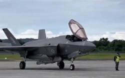 Viral Pesawat Tempur F-35 Australia Mendarat di Lanud I Gusti Ngurah Rai 