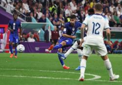 Fans Inggris Pakai Kostum Tentara Salib Dilarang Masuk Stadion untuk Saksikan Piala Dunia