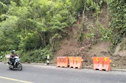 Jalan Jogja-Wonosari Kembali Dibuka, tapi Longsor Masih Mengancam <