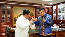 Prabowo Doakan Petarung Muda Jeka Saragih Berikan yang Terbaik untuk Bangsa