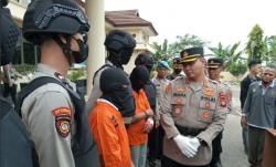 Ayah dan Anak di Sumsel Bunuh Saudara, Diduga Uang Pembagian Pungutan Tidak Rata<