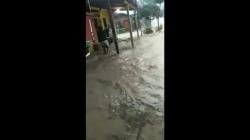 Banjir Bandang Campur Lumpur Terjang Desa Pelosok di Grobogan