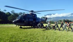 TNI AU Kirim 19,5 Ton Bantuan Melalui Jalur Udara untuk Korban Gempa Cianjur<