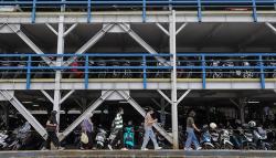 Parkir Vertikal Terminal Ragunan Tampung 1.000 Sepeda Motor