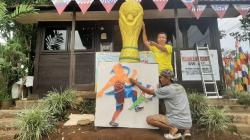 Demam Piala Dunia 2022, Warga KBB Hias Kompleks dengan Mural Bintang Sepak Bola