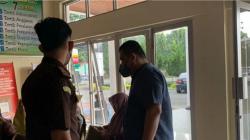 Mantan Direktur RSUD Pasaman Barat Datang Sendiri ke Kejaksaan untuk Minta Ditahan