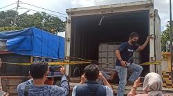 Polisi Bongkar Penyalahgunaan BBM Subsidi di Sukabumi, 8.000 Liter Solar Diamankan