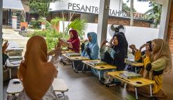 Mengunjungi Pesantren Tahfiz untuk Penyandang Disabilitas