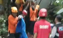 Bus Rombongan Wisatawan asal Semarang Terjun ke Jurang di Sarangan, 7 Tewas Belasan Luka